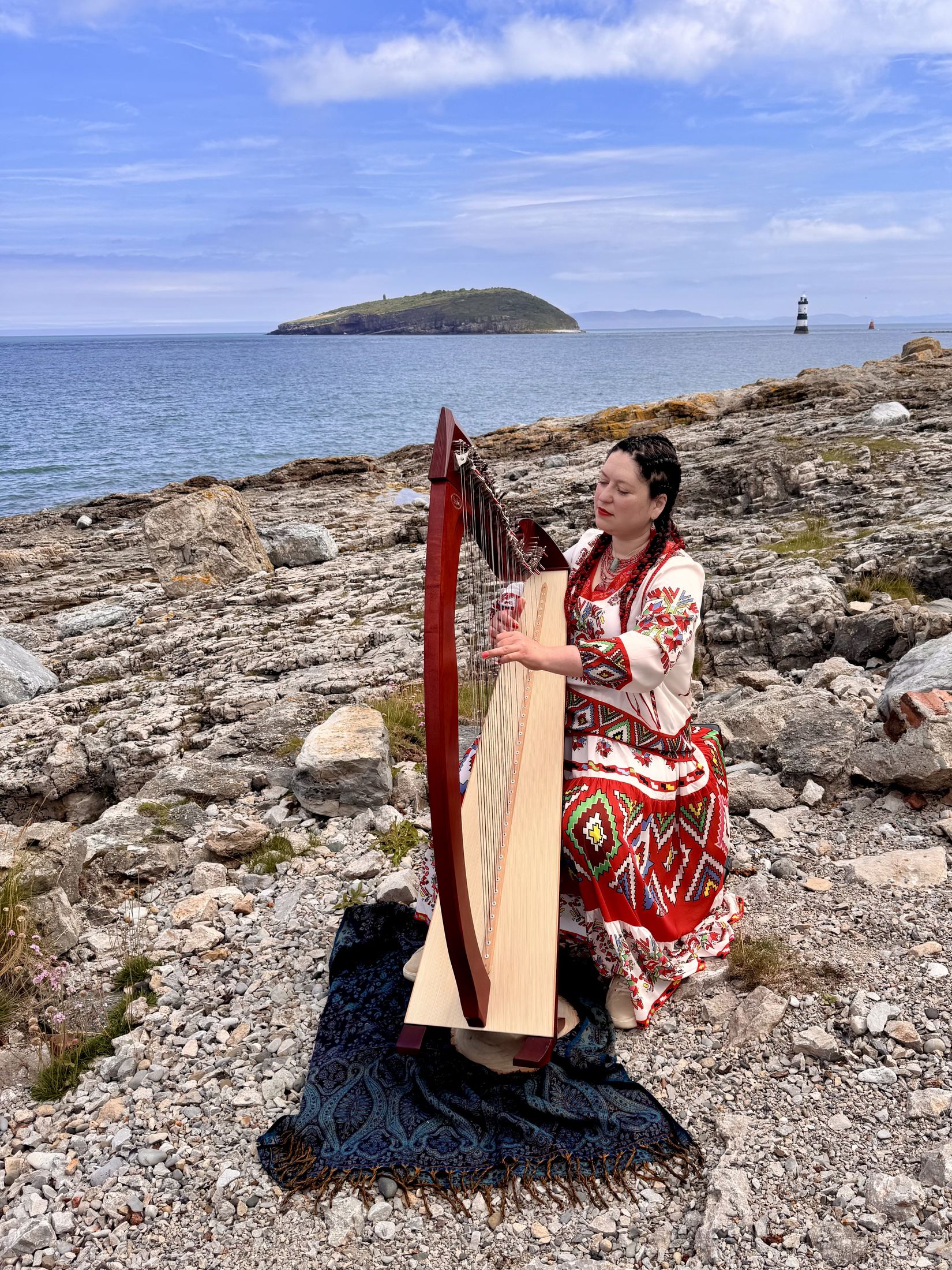 Maria Trotter with her harp