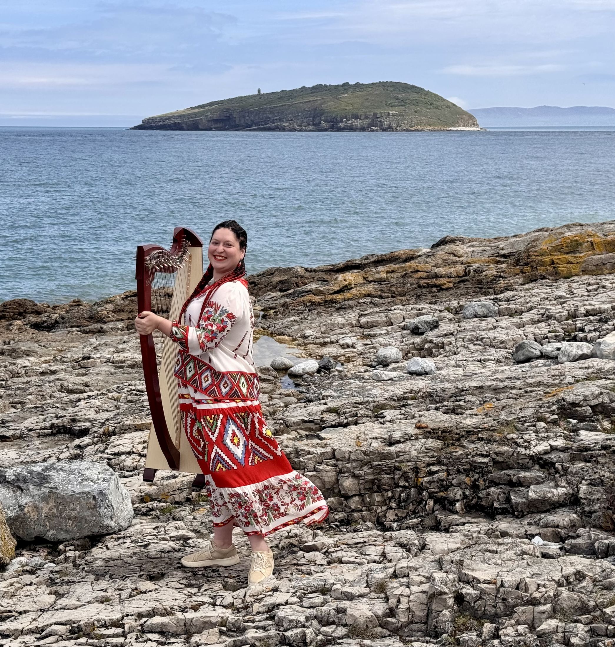 Maria Trotter with her harp