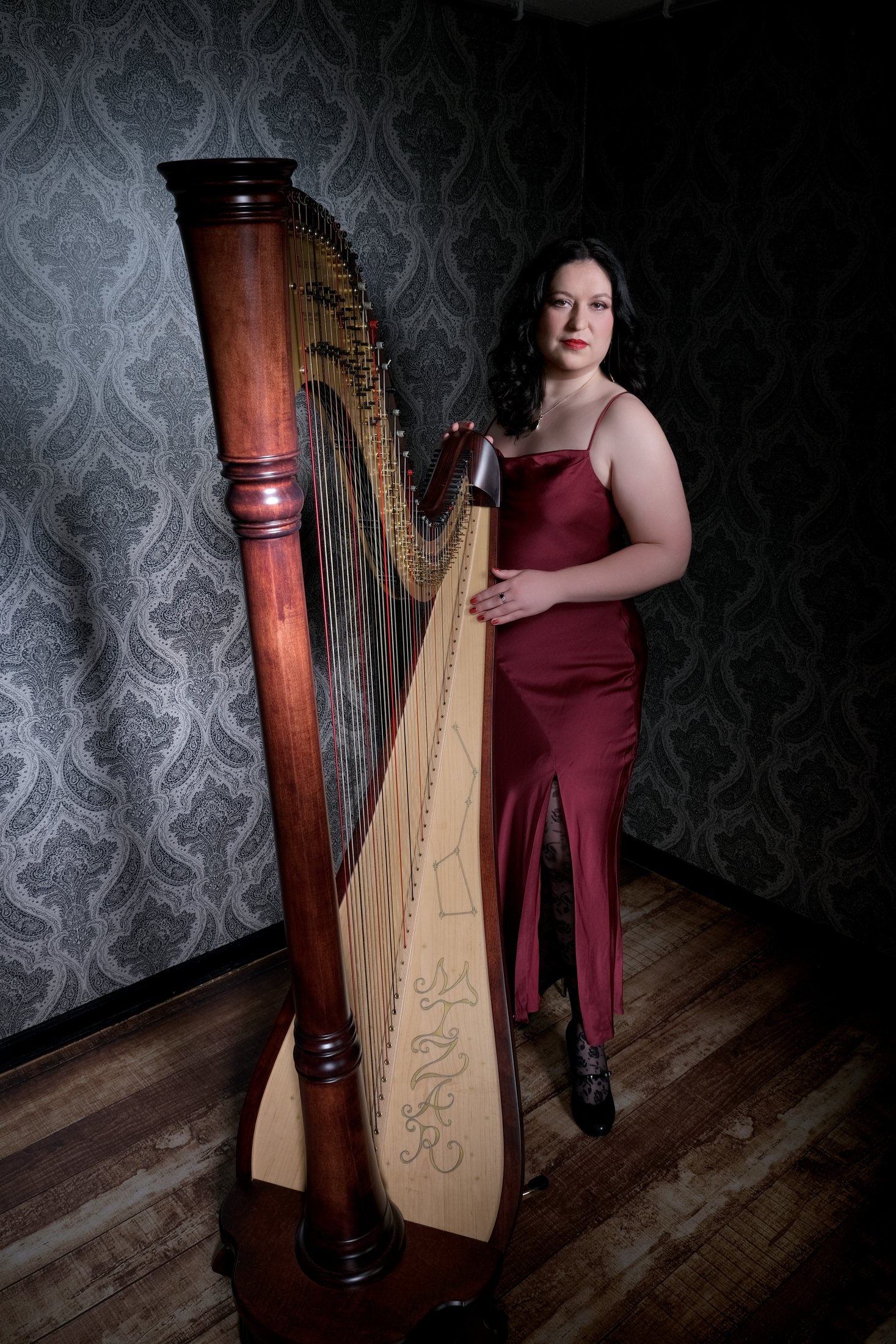 Maria Trotter with her harp