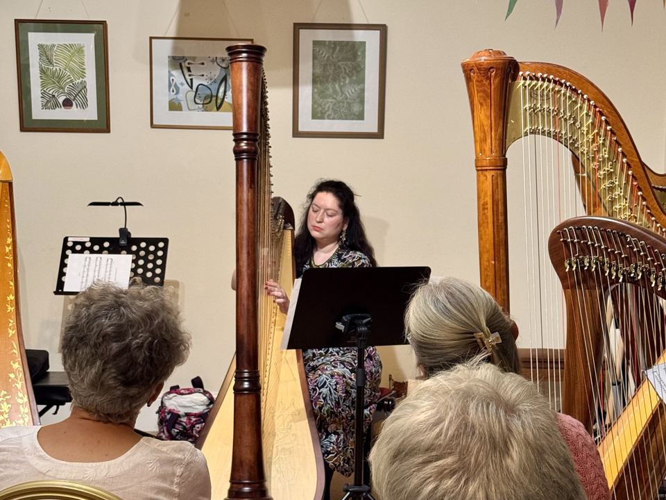 Maria Trotter with her harp